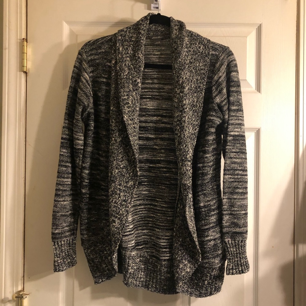 Cardigan sweaterEddie Bauer Size M